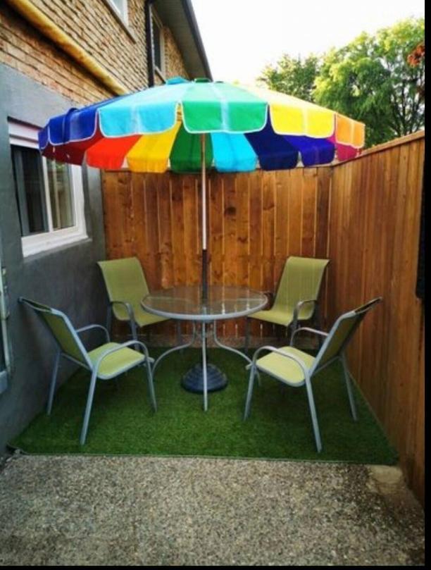 Patio Prive, Equipe Et Spacieux. Hébergement de vacances Hamilton